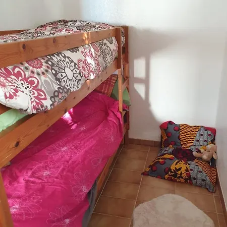 Casita En Con Vistas Impresionantes Del Mar Y La Montana Hébergement de vacances *