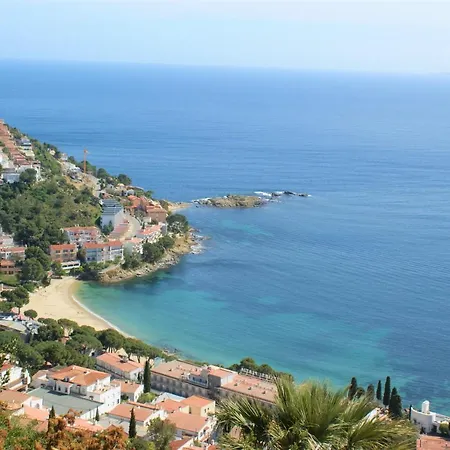 Casita En Con Vistas Impresionantes Del Mar Y La Montana Hébergement de vacances