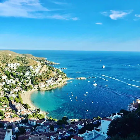 Holiday home Casita En Con Vistas Impresionantes Del Mar Y La Montana Roses