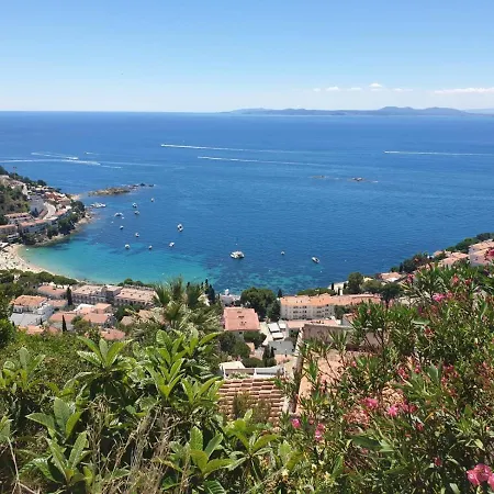 Casita En Con Vistas Impresionantes Del Mar Y La Montana Holiday home