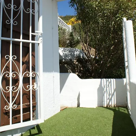 Casita En Con Vistas Impresionantes Del Mar Y La Montana Holiday home